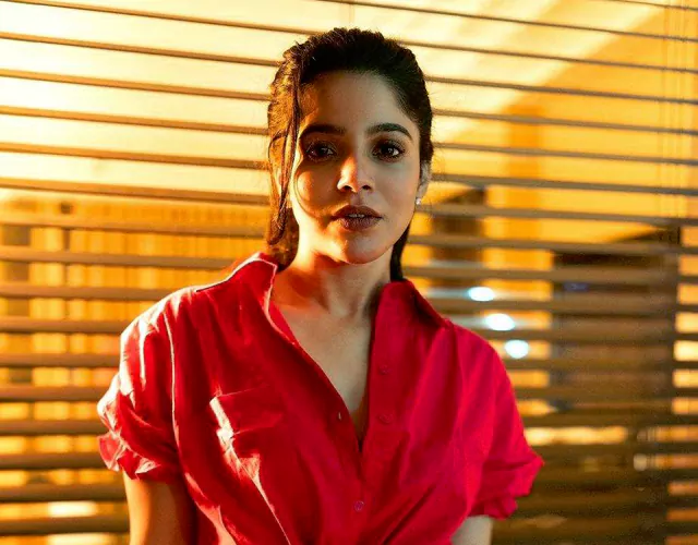 Divya Bharathi Pictures